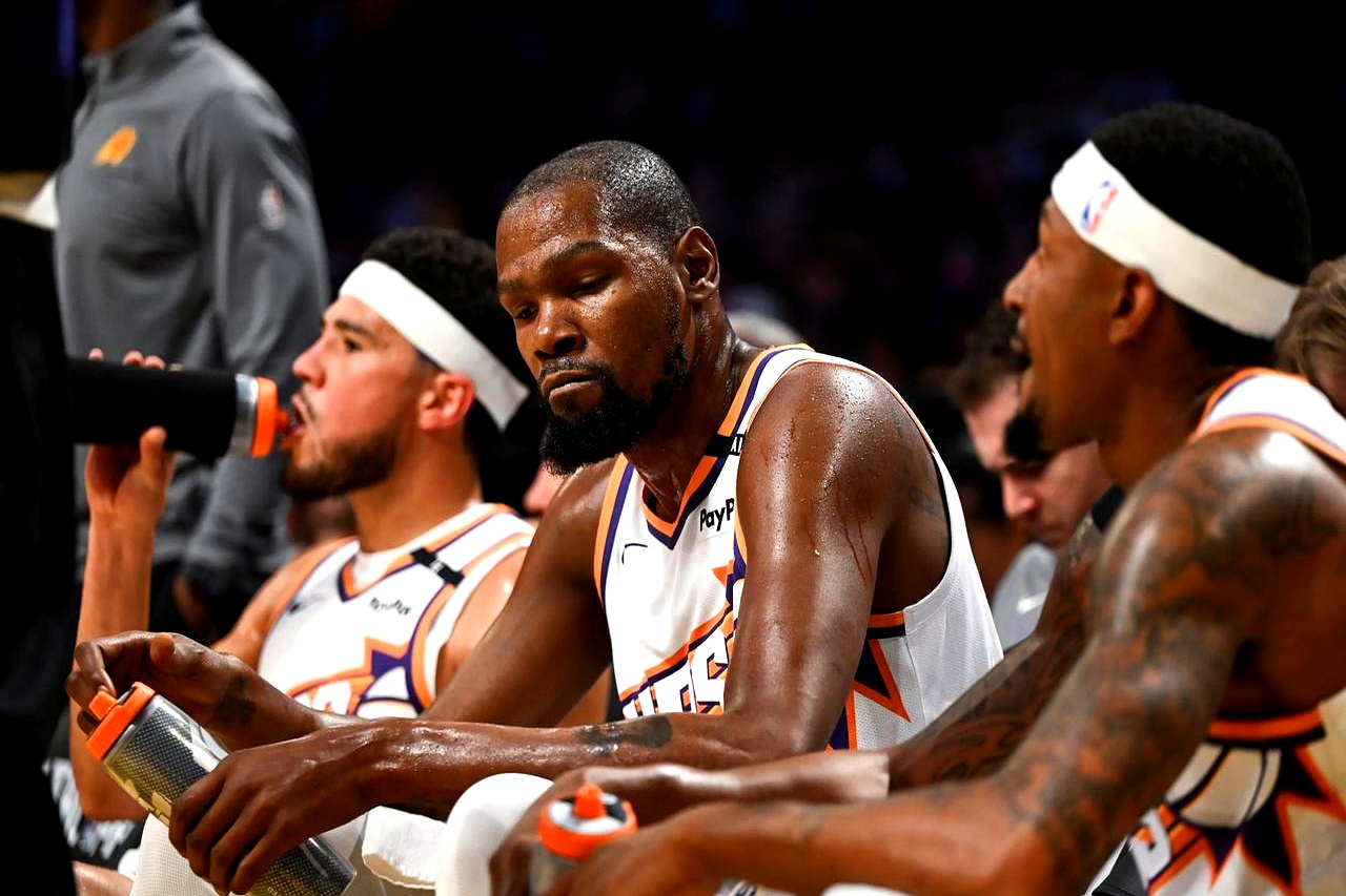 爱游戏官网-这也行？杜兰特新星连败表现惊艳孟菲斯灰熊集结日强势反弹，风云突变密尔沃基雄鹿加时末段扳平良机